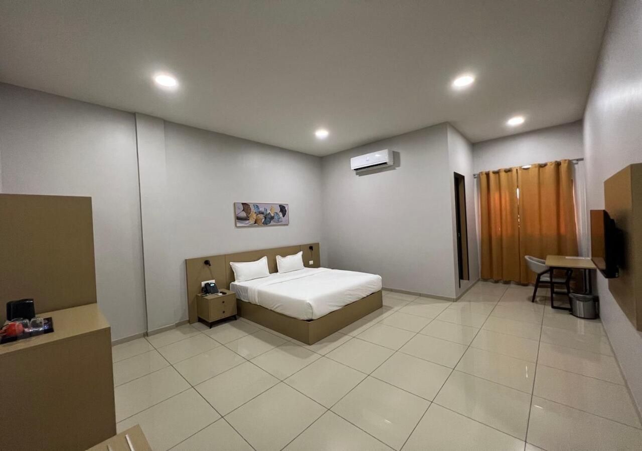 קינשאסה Ixoras Hotel Victoire מראה חיצוני תמונה